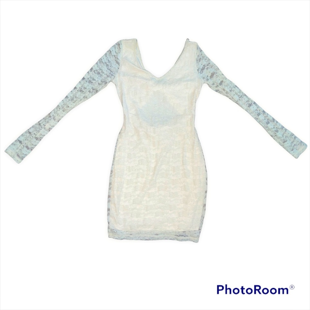Forever 21 Long Sleeve Lace Dress